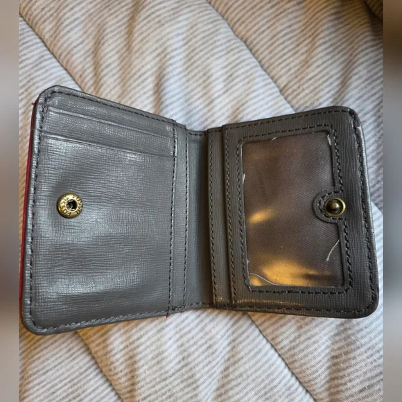 Fossil Pink Leather Wallet - Picture 3 of 4